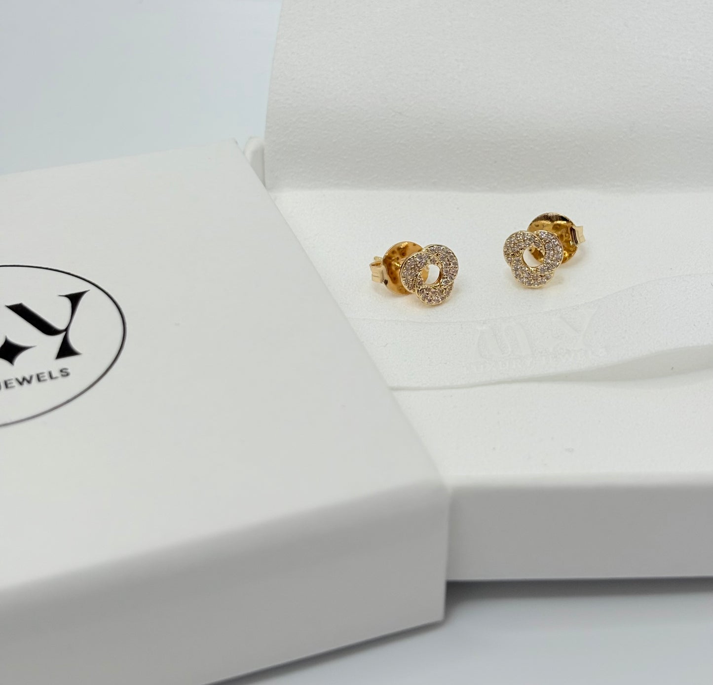 18k Gold Pave Knot Stud Earrings