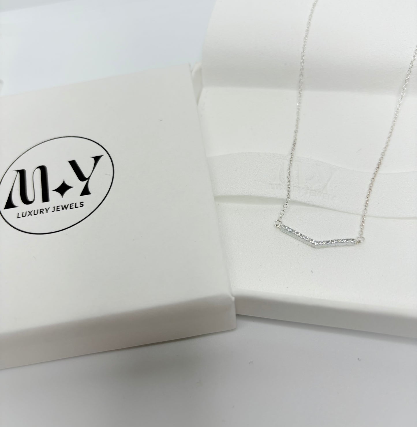 Sterling Silver Chevron Pendent Short Necklace