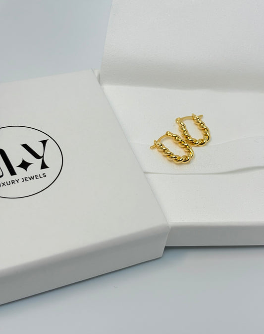 18k Gold Rope Oval Hoop Earrings
