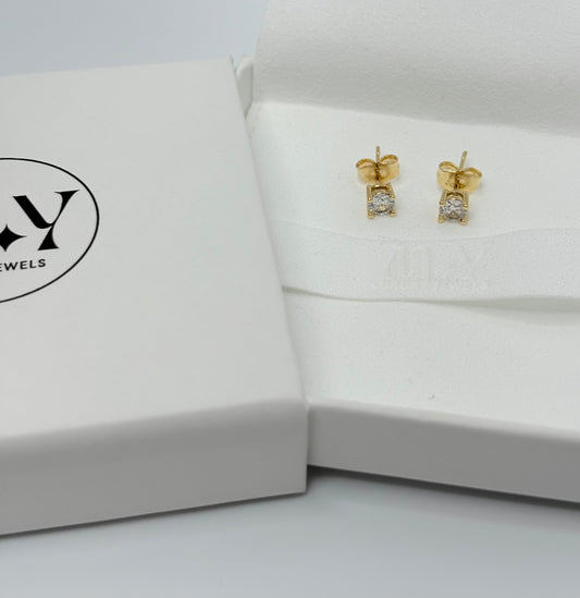 5MM 18k Basket Setting Gold Stud Earrings