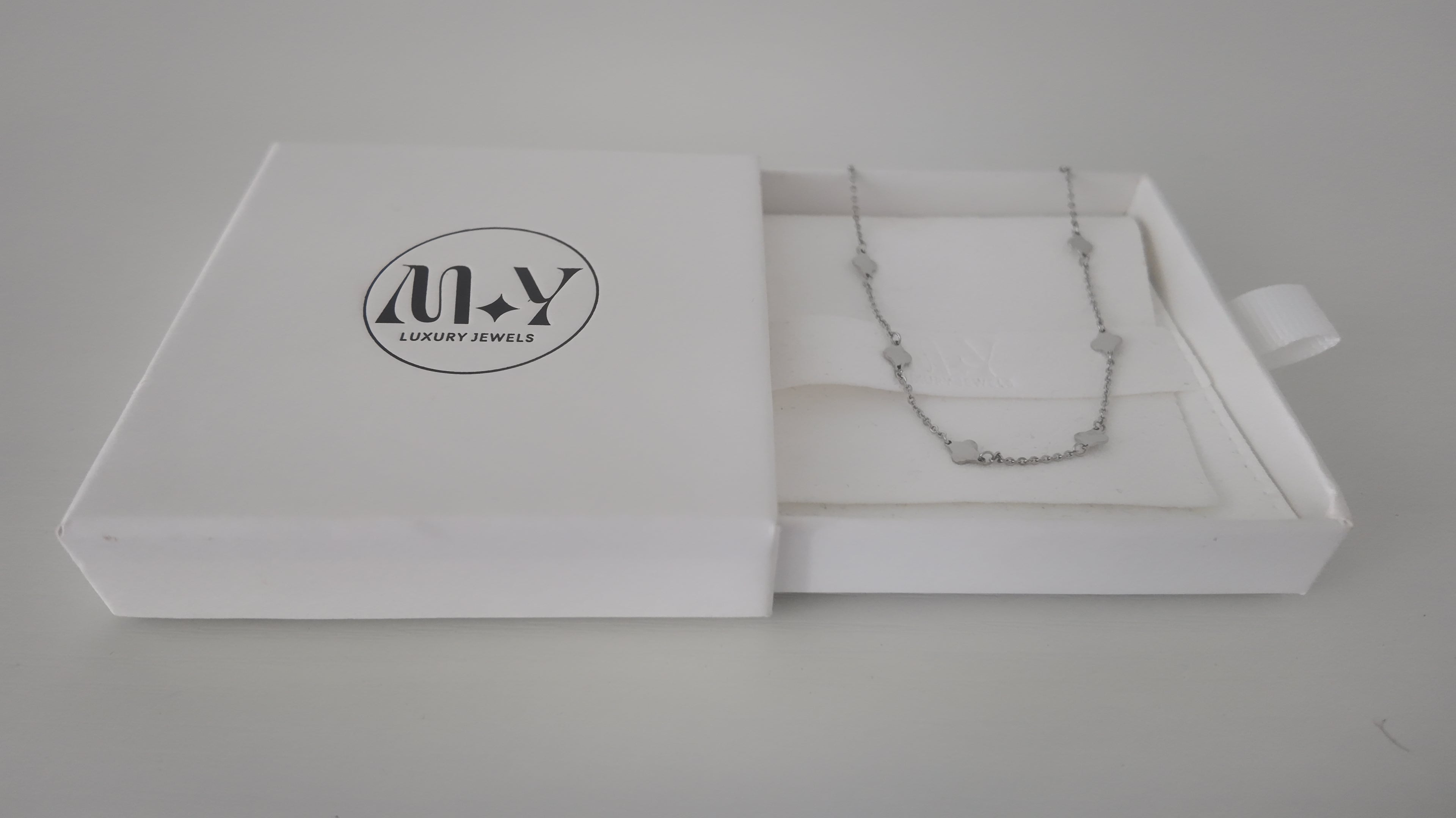 Silver Clover Charm Station Anklet