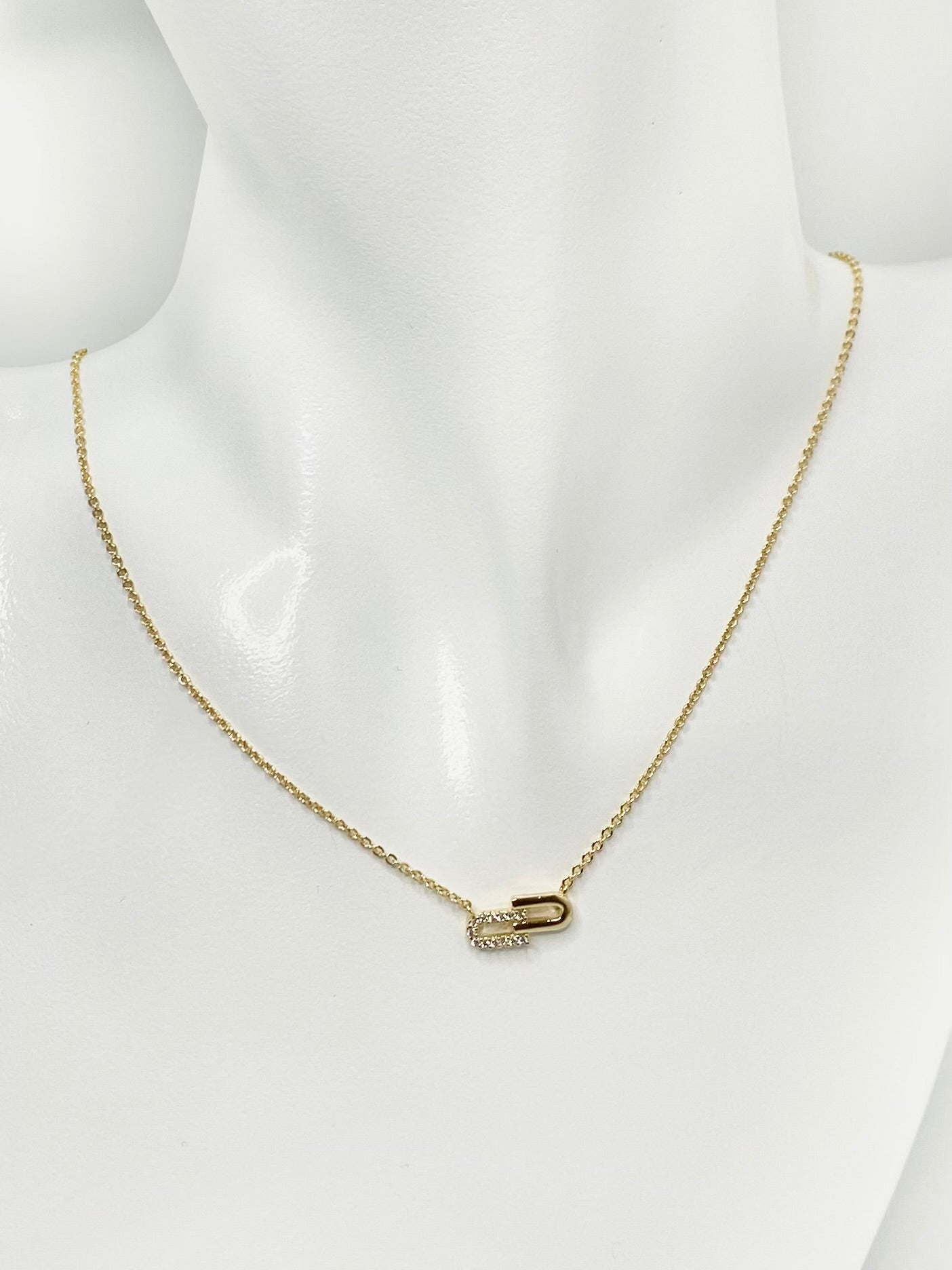 Pave Pendant Short Chain Necklace